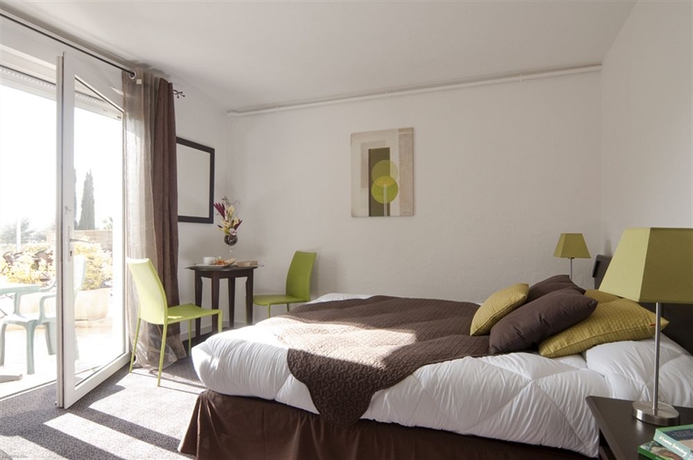 Imagen de la habitación del Hotel Les Bastides St Paul. Foto 8