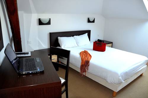 Imagen de la habitación del Hotel Les B&eacute;n&eacute;dictins. Foto 3