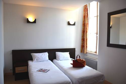Imagen de la habitación del Hotel Les B&eacute;n&eacute;dictins. Foto 7