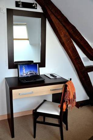Imagen de la habitación del Hotel Les B&eacute;n&eacute;dictins. Foto 14