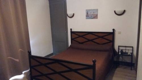 Imagen de la habitación del Hotel Les Beaux Arts. Foto 4