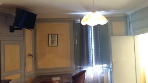 Imagen de la habitación del Hotel Les Beaux Arts. Foto 9