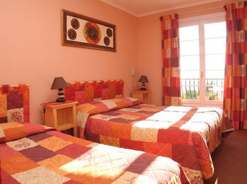 Imagen de la habitación del Hotel Les Belles Terrasses. Foto 16