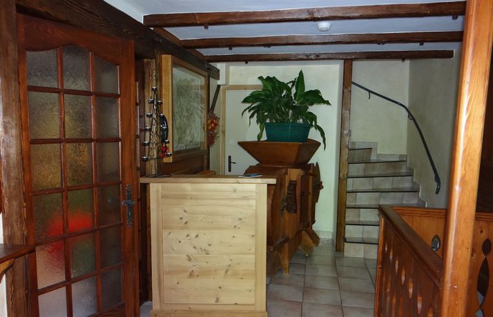 Imagen del bar/restaurante del Hotel Les Bernards. Foto 2