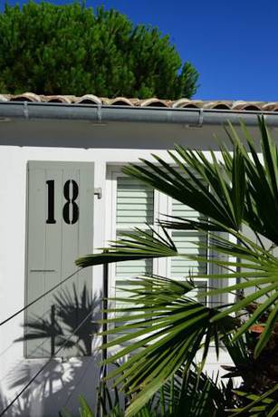 Imagen de la habitación del Hotel Les Bois Flottais. Foto 8