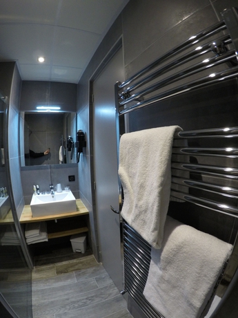 Imagen de la habitación del Hotel Les Brises. Foto 6