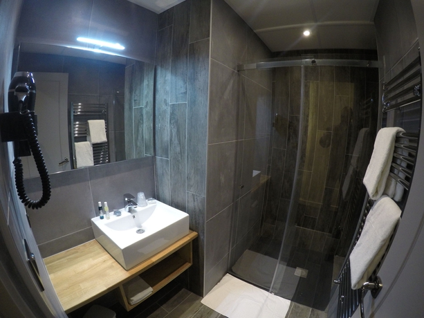 Imagen de la habitación del Hotel Les Brises. Foto 9