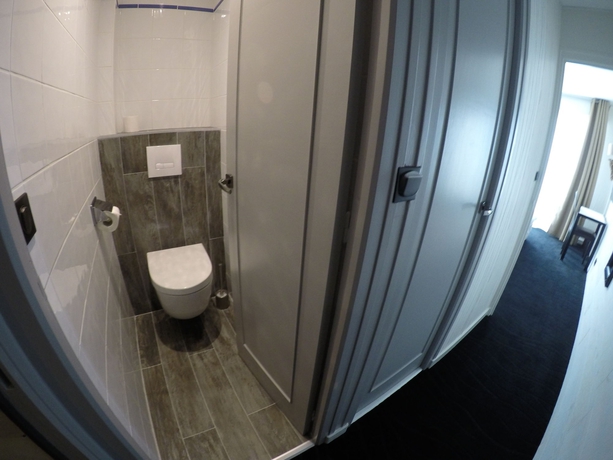 Imagen de la habitación del Hotel Les Brises. Foto 10