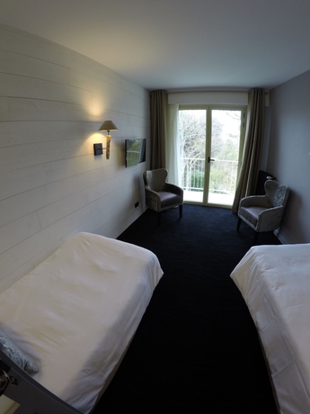 Imagen de la habitación del Hotel Les Brises. Foto 15