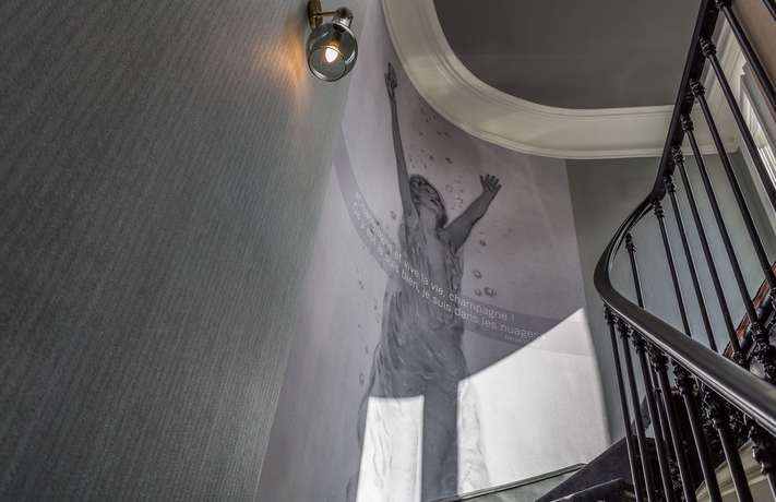 Imagen de los interiores del Hotel Les Bulles de Paris. Foto 14