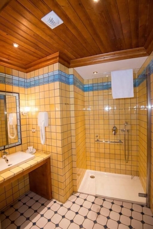 Imagen de la habitación del Hotel Les Buttes. Foto 3