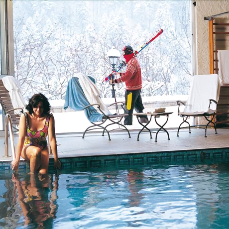 Imagen de la piscina del Hotel Les Buttes. Foto 17