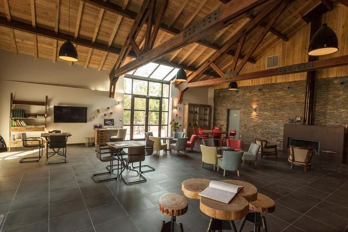 Imagen general del Hotel Les Cabanes Dans Les Bois. Foto 9