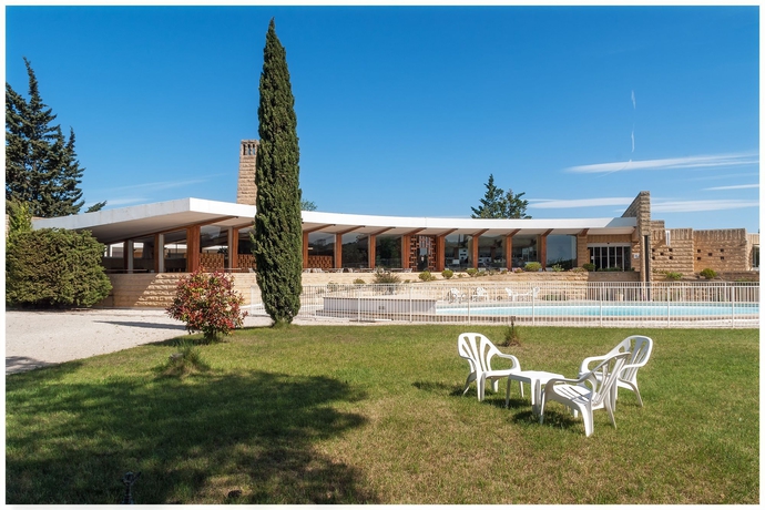 Imagen de los exteriores del Hotel Les Cabanettes. Foto 5