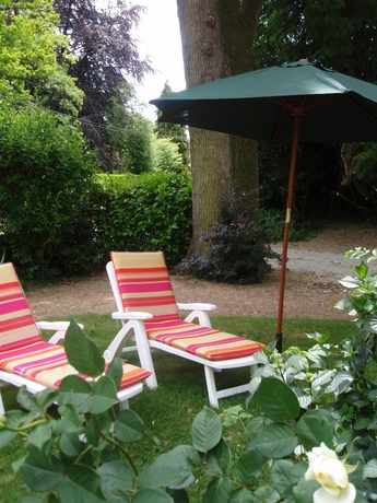 Imagen de los exteriores del Hotel Les Camélias. Foto 12