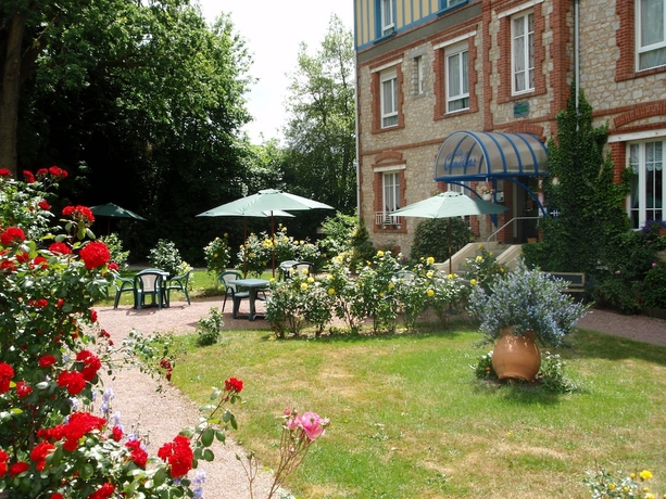 Imagen de los exteriores del Hotel Les Camélias. Foto 13