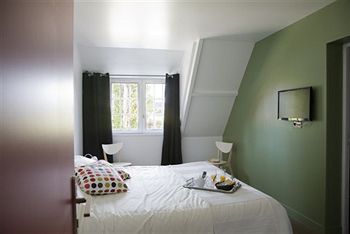 Imagen de los exteriores del Hotel Les Canisses. Foto 11