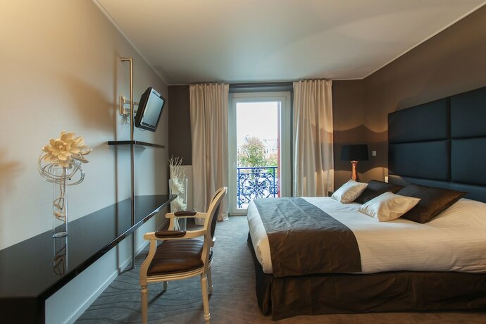 Imagen de la habitación del Hotel Les Capucins. Foto 15