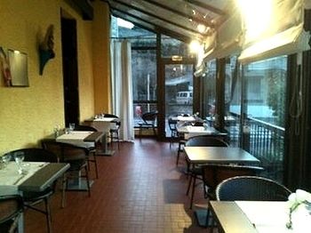 Imagen del bar/restaurante del Hotel Les Carillons. Foto 3