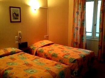 Imagen de la habitación del Hotel Les Carillons. Foto 8