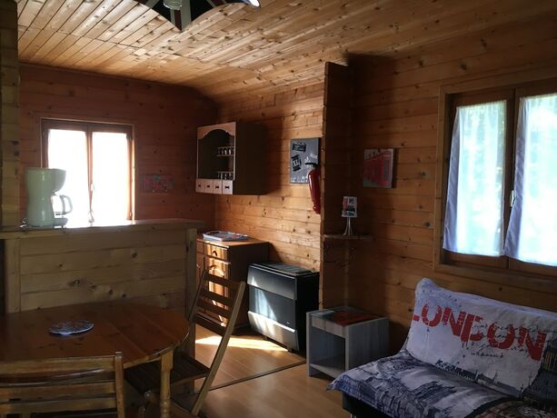 Imagen de la habitación del Hotel Les Chalets De Fiolles. Foto 19