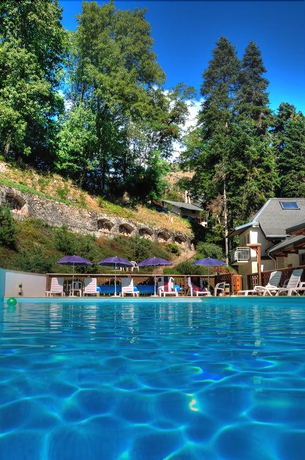 Imagen de la piscina del Hotel Les Chalets. Foto 13