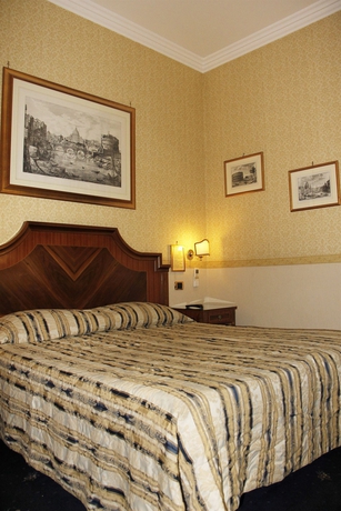 Imagen de la habitación del Hotel Les Chambres D' Or. Foto 14