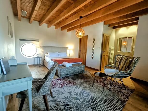 Imagen de la habitación del Hotel Les Chambres De La Renaissance. Foto 13