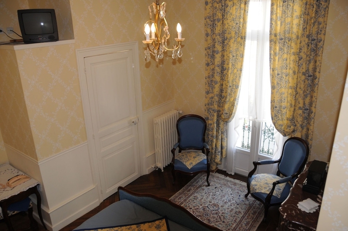Imagen de la habitación del Hotel Les Chambres Du Vend&ocirc;me. Foto 10