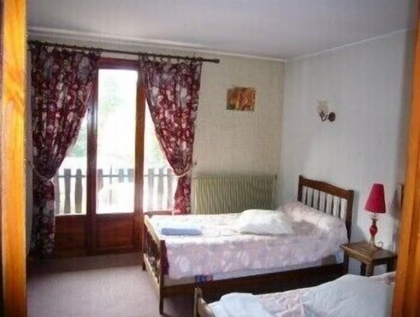 Imagen de la habitación del Hotel Les Chamois. Foto 11