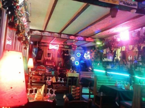 Imagen del bar/restaurante del Hotel Les Chamois. Foto 7