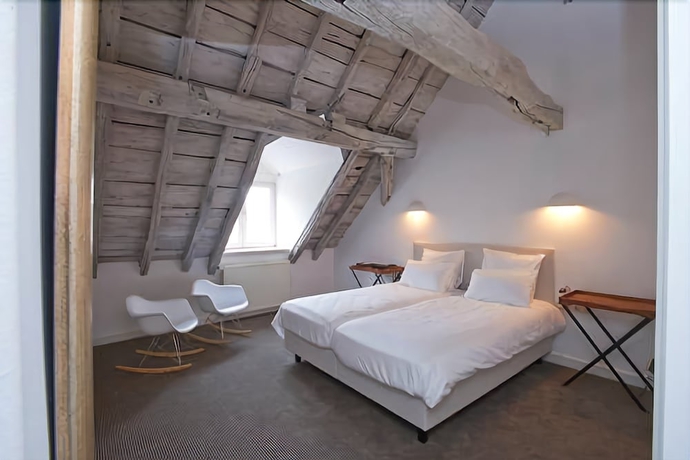 Imagen de la habitación del Hotel Les Charmes. Foto 9