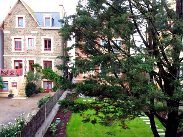 Imagen de los exteriores del Hotel Les Charmettes, Saint Malo. Foto 12