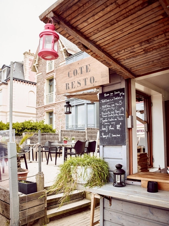 Imagen del bar/restaurante del Hotel Les Charmettes, Saint Malo. Foto 8