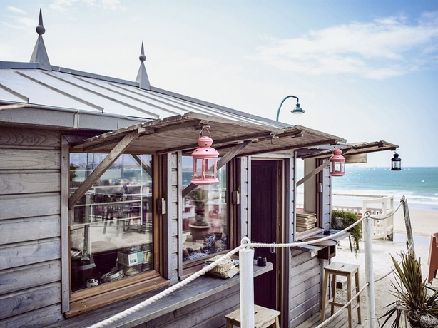 Imagen de los exteriores del Hotel Les Charmettes, Saint Malo. Foto 15