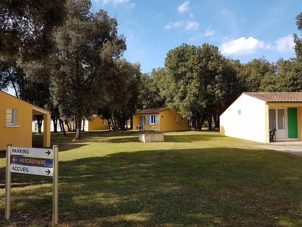 Imagen de los exteriores del Hotel Les Ch&ecirc;nes Verts. Foto 13