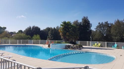 Imagen general del Hotel Les Ch&ecirc;nes verts. Foto 5