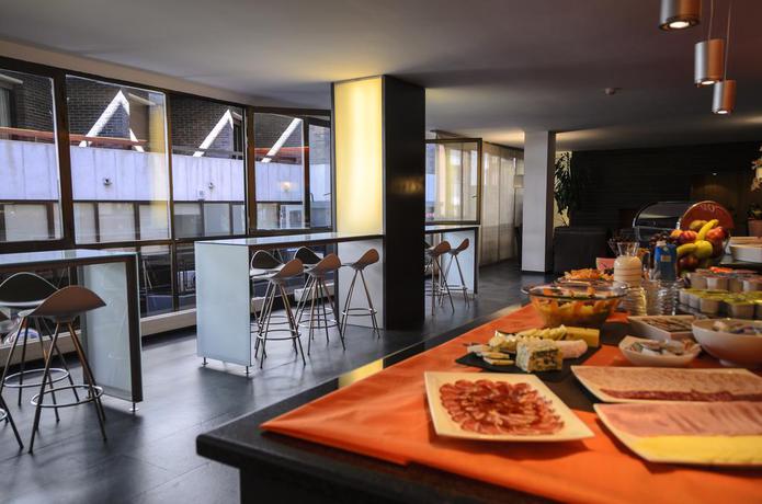 Imagen del bar/restaurante del Hotel Les Closes. Foto 3