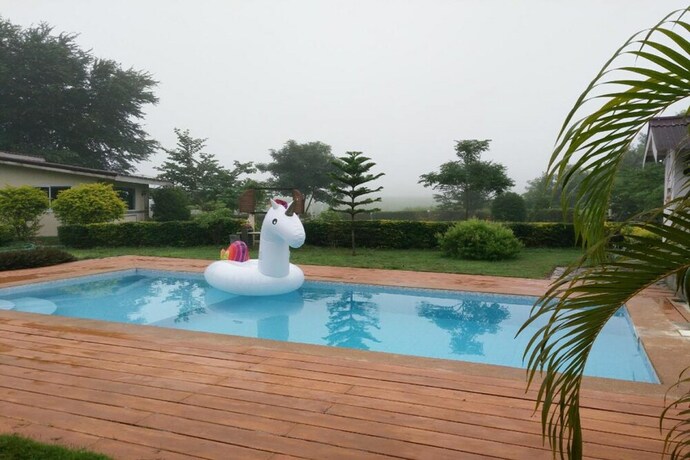 Imagen de la piscina del Hotel Les Collines Resort. Foto 34