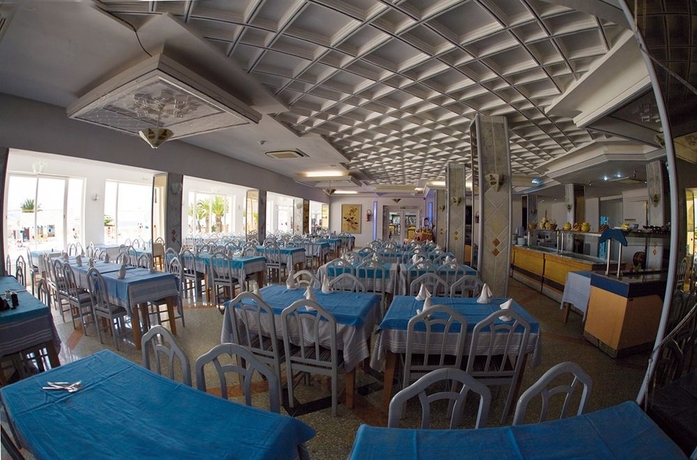 Imagen del bar/restaurante del Hotel Les Colombes. Foto 3