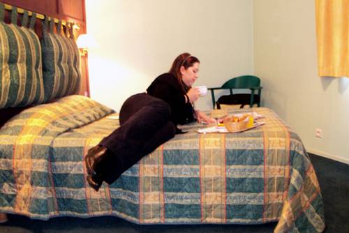 Imagen de la habitación del Hotel Les Colonnes Strasbourg Zenith. Foto 10