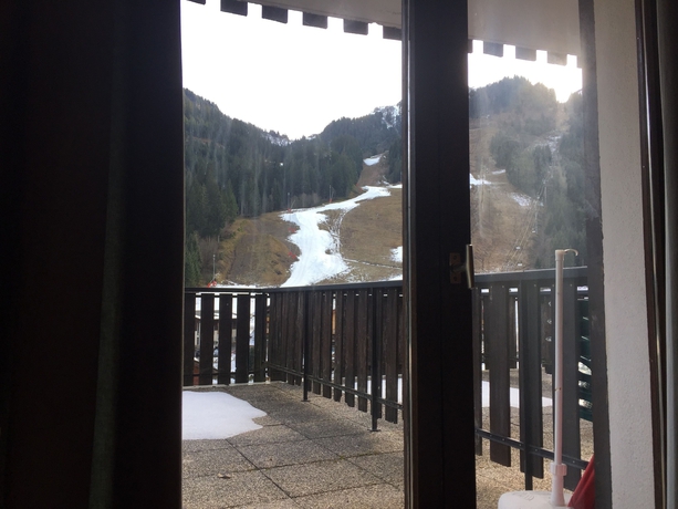 Imagen de la habitación del Hotel Les Combelles. Foto 10