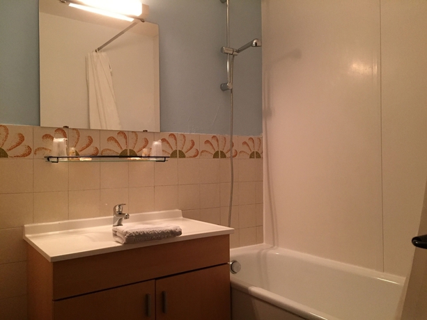 Imagen de la habitación del Hotel Les Combelles. Foto 14