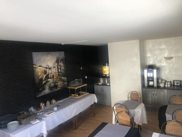 Imagen del bar/restaurante del Hotel Les Cordeliers. Foto 3