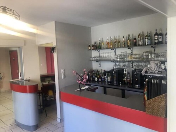 Imagen del bar/restaurante del Hotel Les Cordeliers. Foto 6