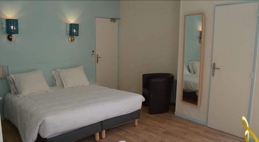 Imagen de la habitación del Hotel Les Corps Saints. Foto 10