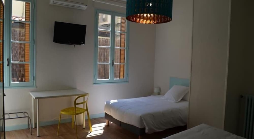 Imagen de la habitación del Hotel Les Corps Saints. Foto 11