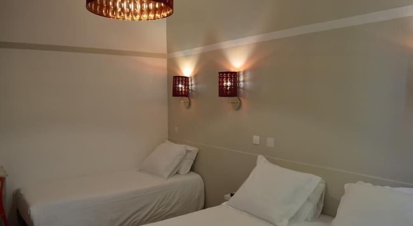 Imagen de la habitación del Hotel Les Corps Saints. Foto 12