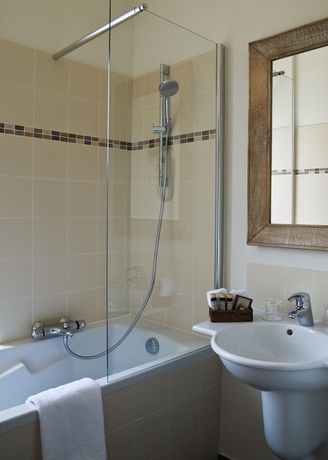 Imagen de la habitación del Hotel Les Costans, The Originals Relais (relais Du Silence). Foto 18