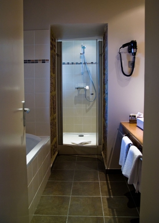 Imagen de la habitación del Hotel Les Costans, The Originals Relais (relais Du Silence). Foto 19